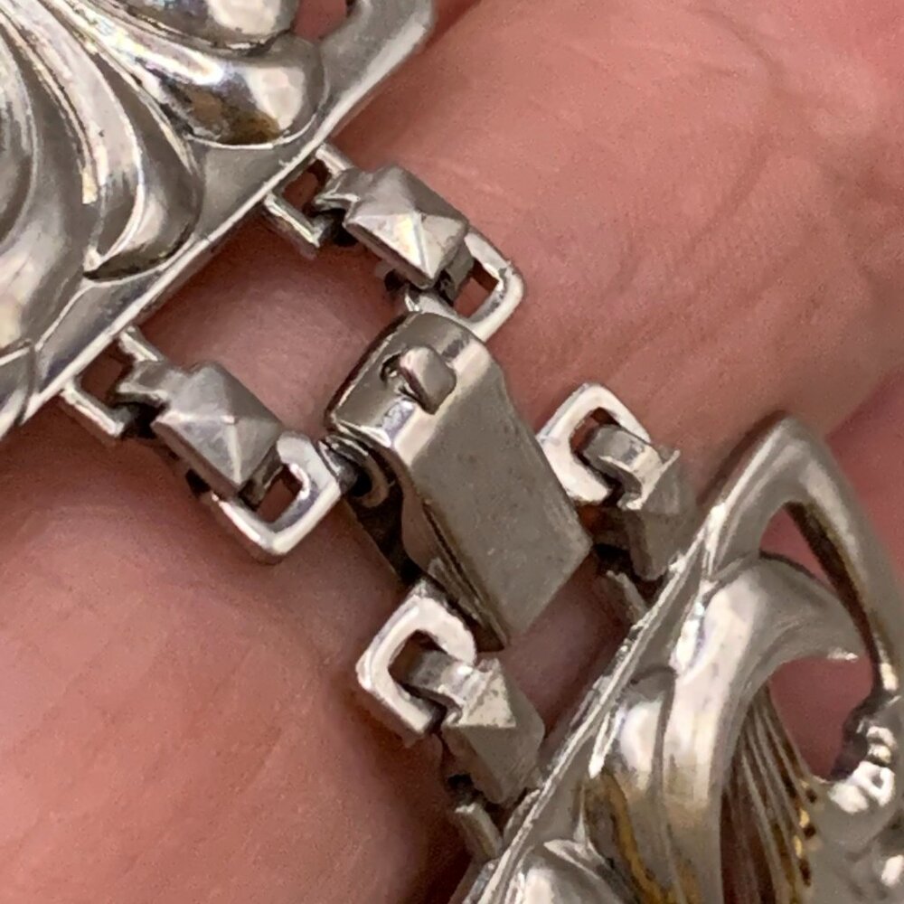 W.E. Richards Repousse Openwork Panel Sterling Silver Wave Vtg Bracelet J217 - Picture 3 of 8